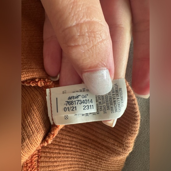 Aerie New Love Corded Cropped Crewneck Sweatshirt - Picture 11 of 13